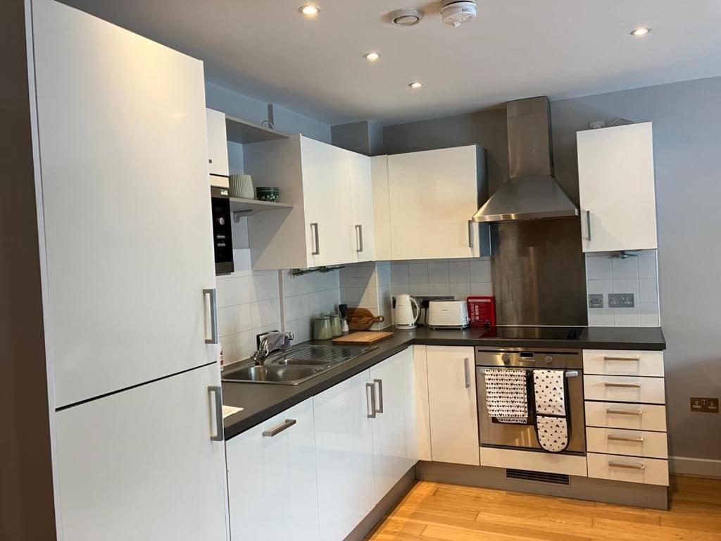 Contemporary 1bd Flat - Centre! Leilighet